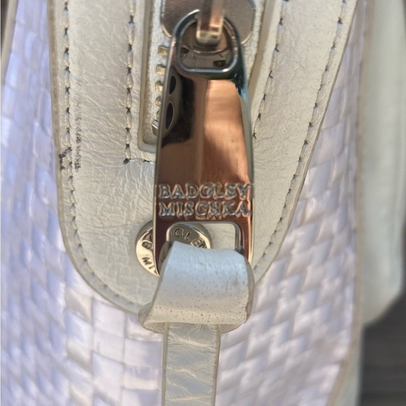 Badgley Mischka Helena Raffia Shine Smooth Leather Tote - Picture 5 of 8